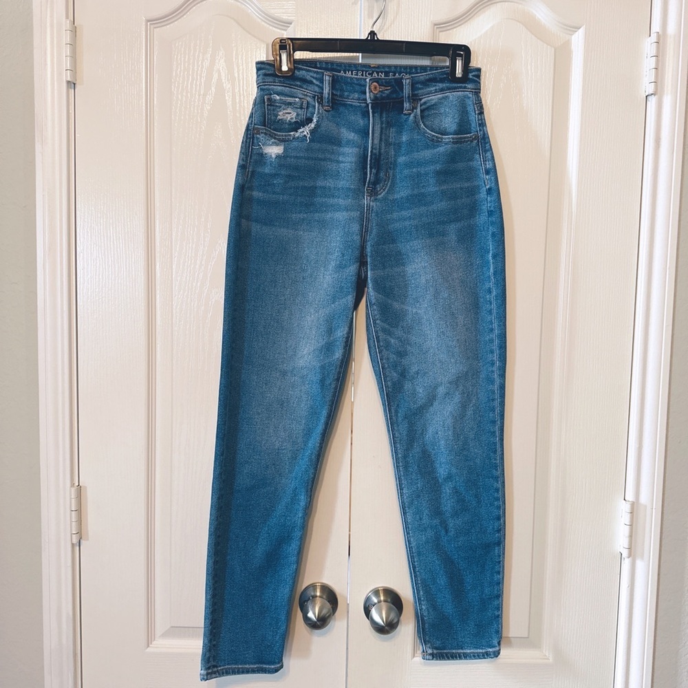 American Eagle Outfitters Woman’s Stretch Mom Jean Size 0 Regular